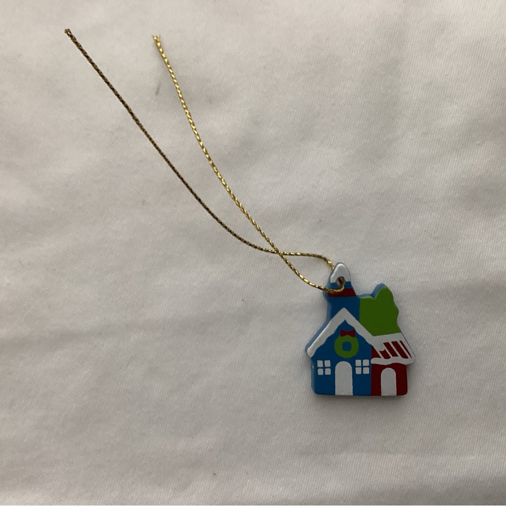 Vintage Christmas ornament 1.75 H. Pre-owned. Cute.